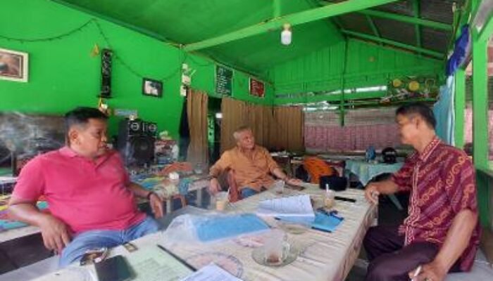 Didampingi Ketua LSM Tamperak, Ketua Kelompok Masyarakat Mengadu ke Polda