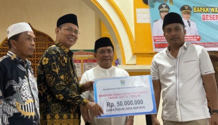 Wagub Sumbar Safari ke Pd. Pariaman, Tinjau Bedah Rumah & Pasar Pabukoan