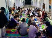 Camat Bina Kebersamaan Dengan Buka Bersama Dengan Korban Bencana