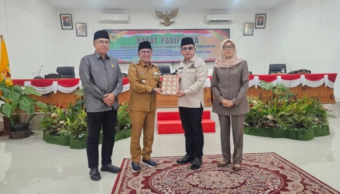 Paripurna, 8 Fraksi DPRD Tanah Datar Sampaikan Pandangan Umum 3 Ranperda