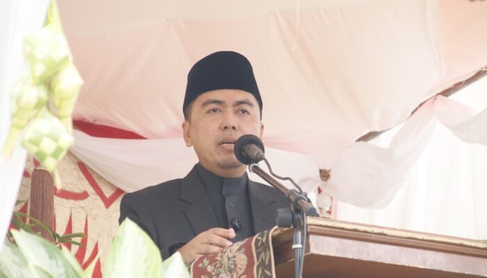 Ketua DPRD Agam Khatib Shalat Idul Fitri 1447 H & Open House Layani Masyarakat