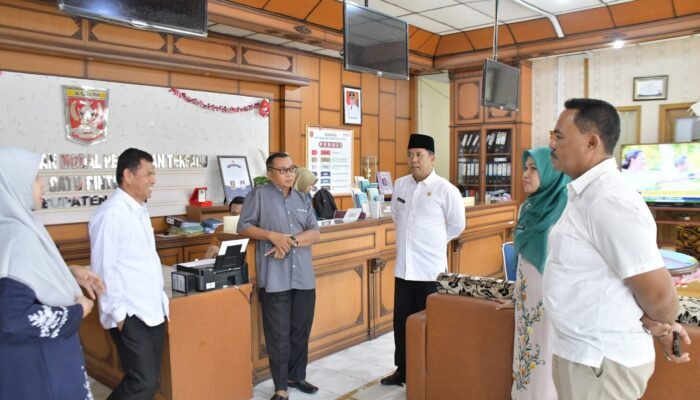 Sekda Agam Sidak ke Sentra Pelayanan Pemerintah WFH, Kinerja Tetap Optimal