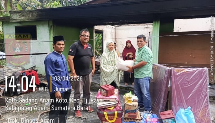 Dinas Sosial Kabupaten Agam Salurkan Bantuan Korban Kebakaran di Tj. Raya