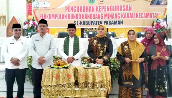 Bupati Pasaman Serukan Perempuan, Adat Jadi Garda Penjaga Moral Generasi
