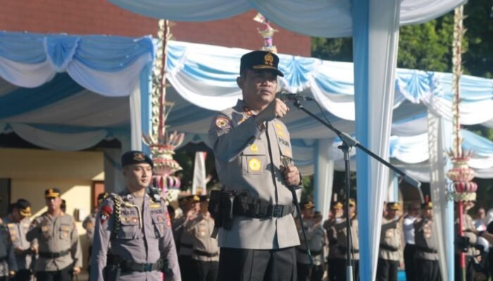 Kapolda NTB Pimpin Apel, Kalau Belum Bisa Berprestasi, Jangan Datangkan Masalah