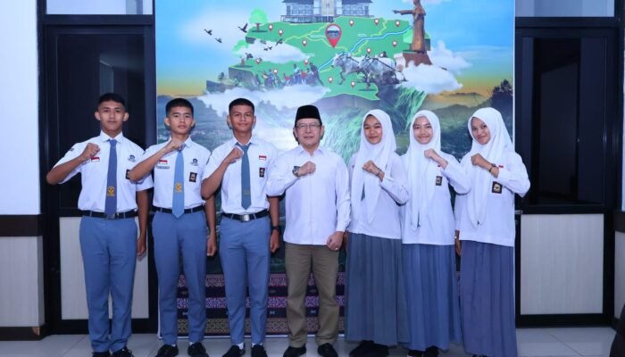 6 Putra & Putri Payakumbuh  Lolos Ke Tingkat Propinsi Ikuti Latihan Paskibraka