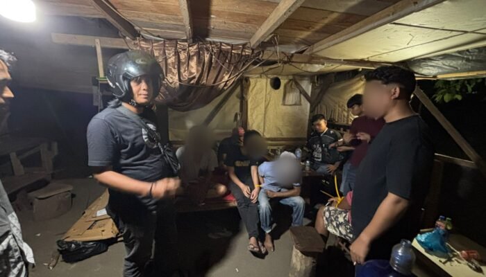 Usai Pesta Sabu, 4 Pria Diamankan Polisi di Kampung Cubadak, Pasaman Barat