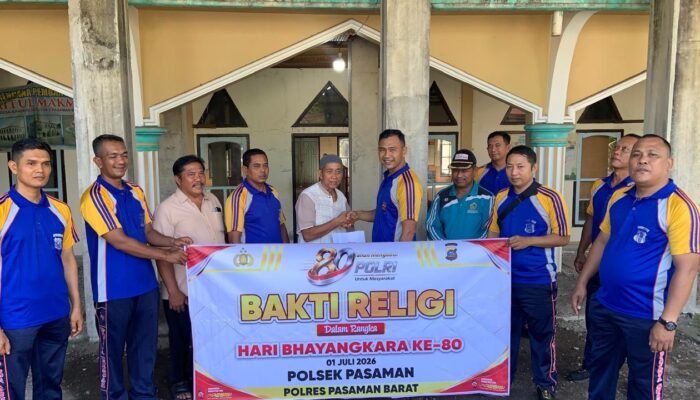 Peringati HUT Polri ke-80, Polsek Pasaman Bhakti Religi di Masjid Baitul Makmur