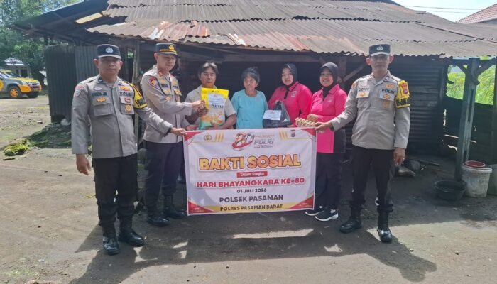 HUT Bhayangkara ke-80, Polsek Pasaman Salurkan Bantuan Sembako