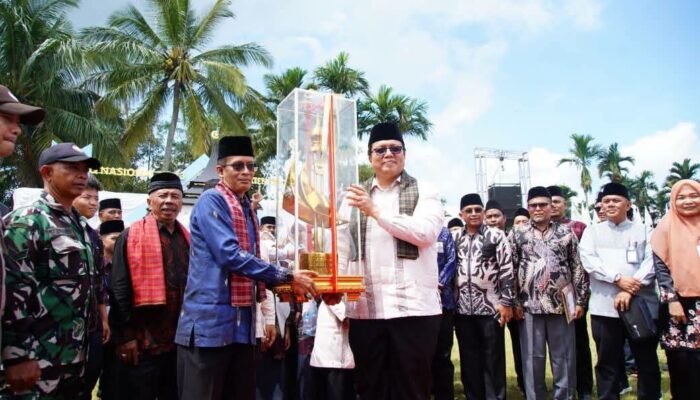 Wabup Tanah Datar Ahmad Fadly Tutup Resmi MTQ, Lintau Buo Utara Juara Umum