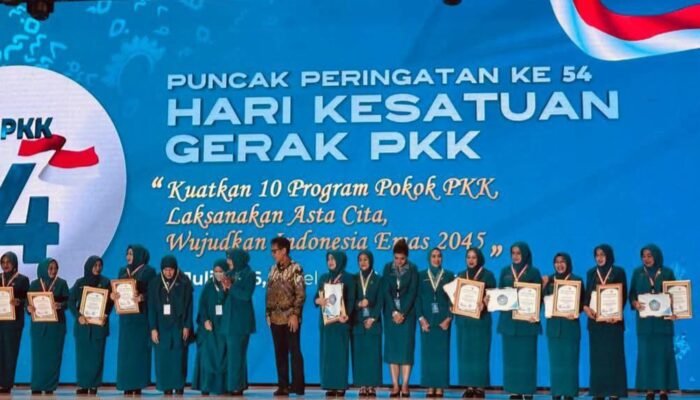 Ketua TP PKK Pasbar Raih Penghargaan Nasional, Perluas Imunisasi Anak