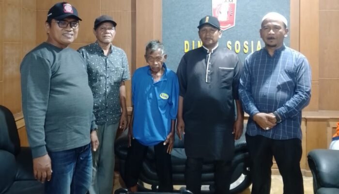 Melalui Dinas Sosial, Pemda Agam Serahkan Orang Terlantar Ke Pihak Keluarga