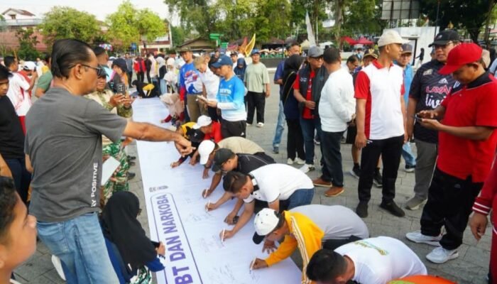 Pemda, Forkopimda, MUI & LKAAM Tanah Datar Deklarasi Anti LGBT dan Narkoba