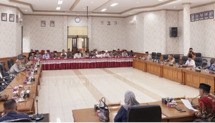DPRD Tampakan Keberpihakan Kepada Masyarakat & Hak Adat