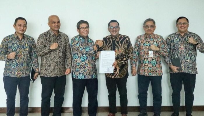Bupati Tanah Datar Bahas Perencanaan Pembangunan SR dengan Kemen PURI