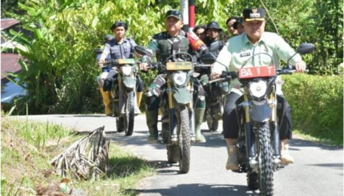 Bupati Agam dan Dandim Naik Motor, Tinjau TMMD Nagari Nan Tujuah