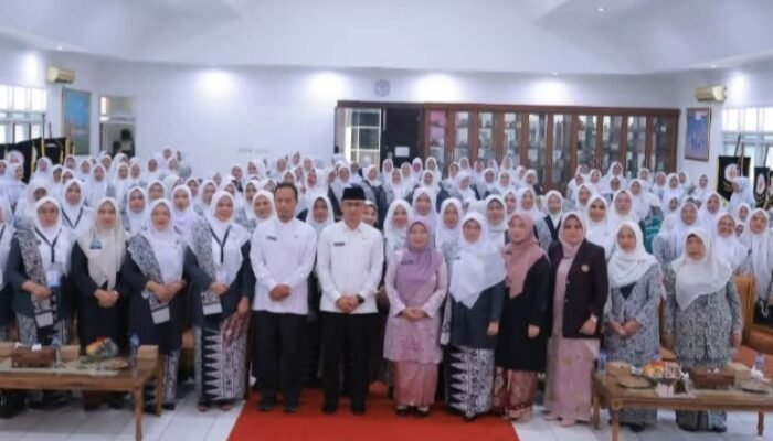 Ketua IBI Tanah Datar Lantik 26 Pengurus Ranting IBI Datar Masa Bakti 2023-2028