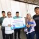 Bupati Tanah Datar Serahkan Secara Simbolis Bansos  Sebesar Rp245,3 juta