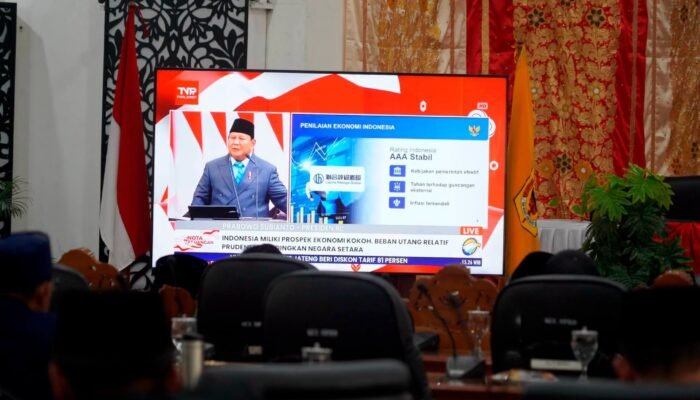 Sidang Paripurna DPRD Tanah Datar Mendengarkan Pidato Presiden RI
