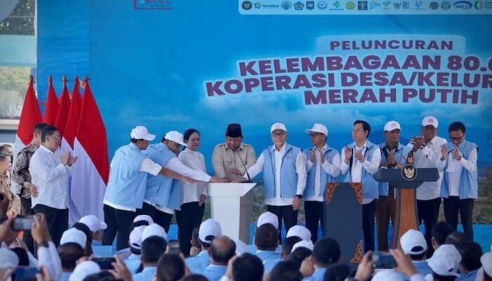 Waspadai Hoaks Larangan Toko di Sekitar Kopdes Merah Putih, Pemerintah Pastikan Usaha Warga Tetap Dilindungi