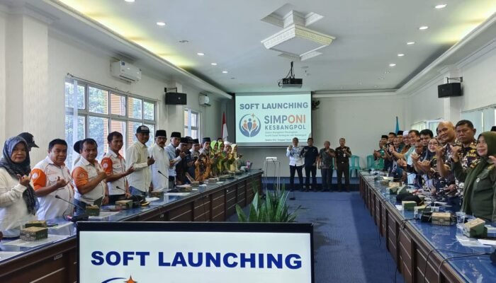 Kesbangpol Pasbar Luncurkan SIMPONI, Perkuat Layanan dan Data Ormas