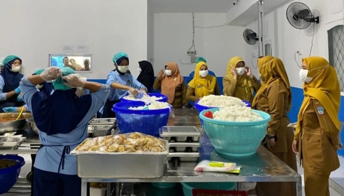 Sekda Pasaman Barata Tegaskan, SPPG Wajib Patuhi SOP Pelaksanaan MBG