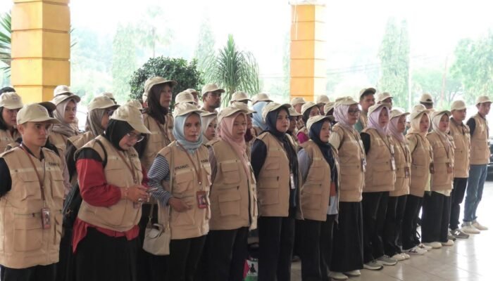 Pasbar Gelar Pilwana Serentak, Bupati Yulianto Lepas Tim Teknis E-Voting