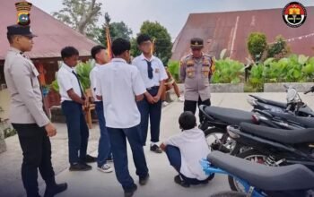 Kapolsek Tanjung Baru Sosialisasikan Larangan Knalpot Brong di SMPN 2 Tj. Baru