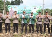 Kapolres Pasaman Barat Dukung Program “Green Policing” Lewat Penanaman Pohon
