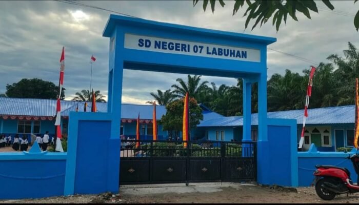 Dampak Bencana Hidrometeorologi Akhir 2025, SD Negeri 07 Labuhan Direvitalisasi
